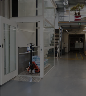 Thang máy tải hàng